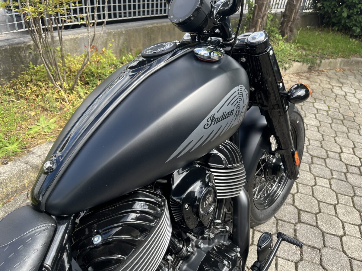 INDIAN CHIEF 1890 BOBBER DARK HORSE - immagine 6