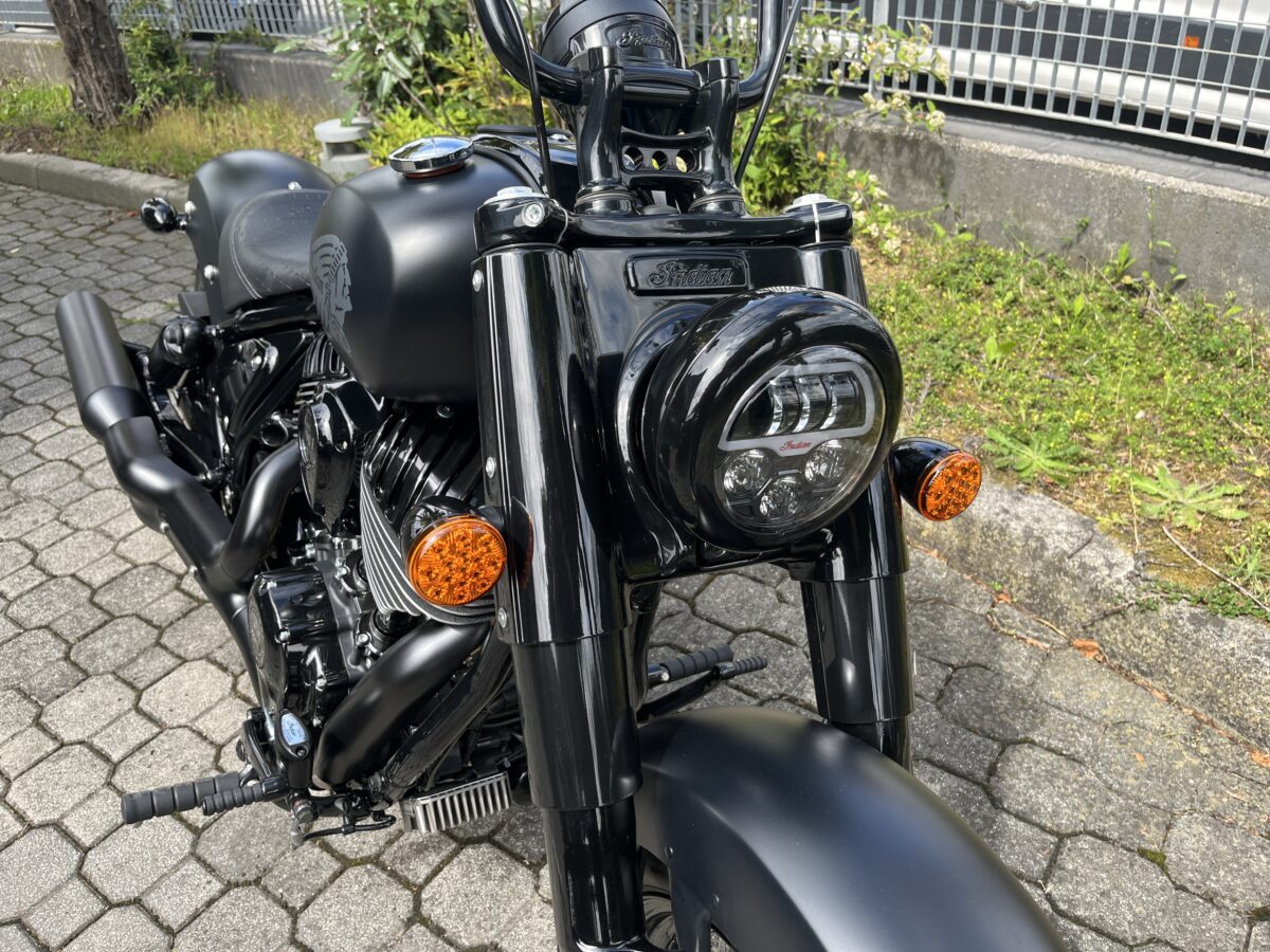 INDIAN CHIEF 1890 BOBBER DARK HORSE - immagine 4