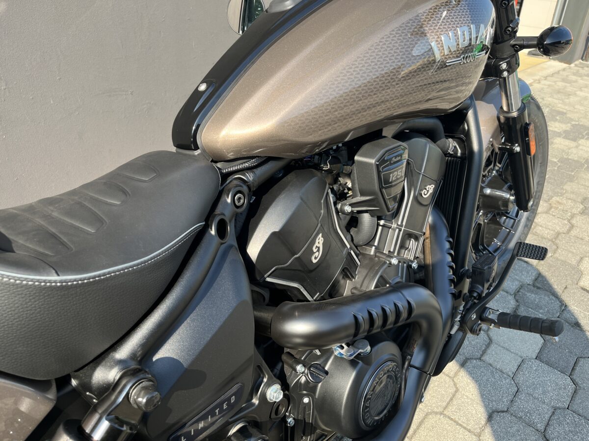 INDIAN SCOUT 1250 BOBBER LTD+TECH NARA BRONZE - immagine 16