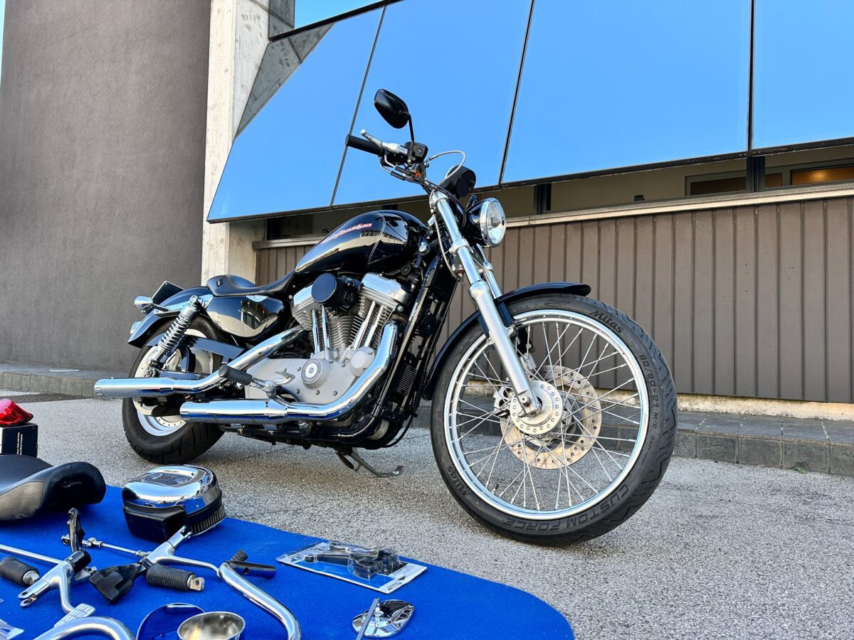 HARLEY DAVIDSON SPORTSTER 883 CUSTOM - 2006 - immagine 16